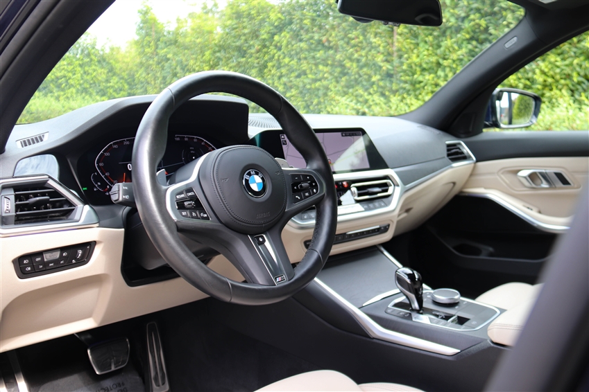 BMW 330i xDrive